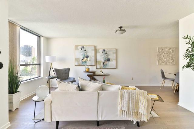 504 - 47 St Clair Ave W, Condo with 2 bedrooms, 2 bathrooms and 1 parking in Toronto ON | Image 7