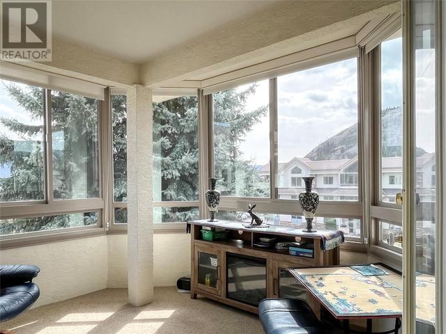 301 - 8408 Jubilee Road E, Condo with 2 bedrooms, 2 bathrooms and 1 parking in Summerland BC | Image 12