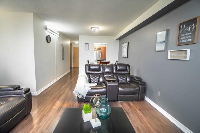 1202 - 4 Lisa St, Condo with 2 bedrooms, 1 bathrooms and 1 parking in Brampton ON | Image 23