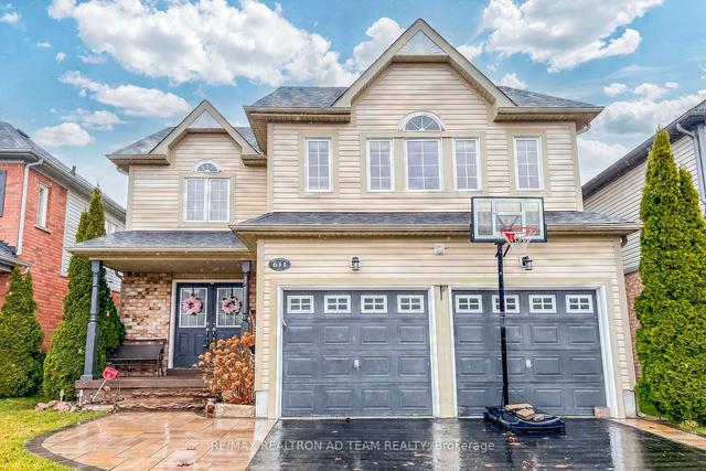 611 Oxbow Cres, House detached with 4 bedrooms, 4 bathrooms and 6 parking in Oshawa ON | Image 1