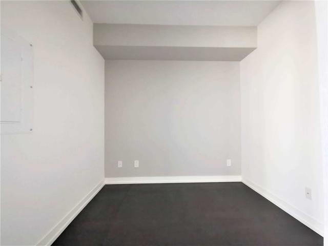 2011 - 85 Wood St, Condo with 1 bedrooms, 1 bathrooms and 0 parking in Toronto ON | Image 2