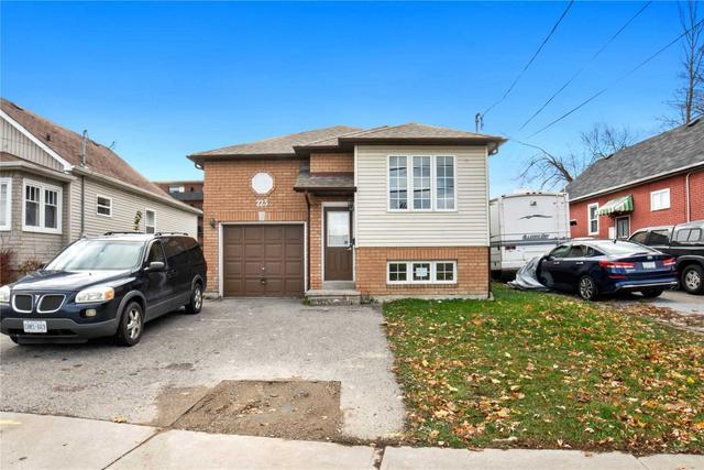 upper - 223 Malaga Rd, House detached with 3 bedrooms, 1 bathrooms and 3 parking in Oshawa ON | Image 1