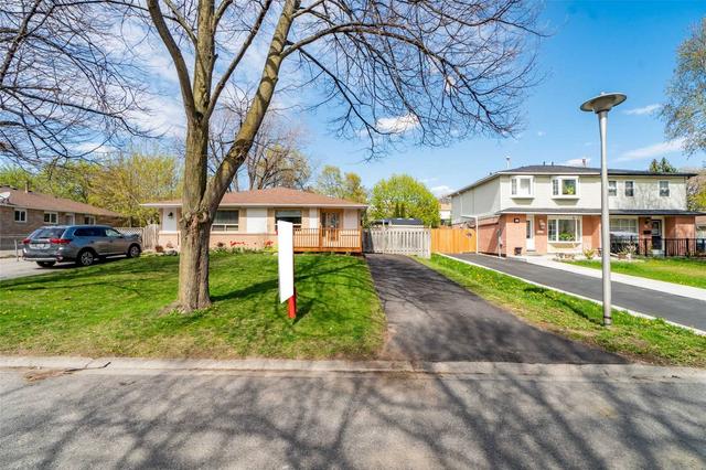 29 Marblehead Cres, House semidetached with 3 bedrooms, 3 bathrooms and 3 parking in Brampton ON | Image 23