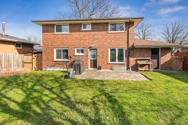 28 Dolly Varden Blvd, House detached with 4 bedrooms, 3 bathrooms and 1 parking in Toronto ON | Image 22