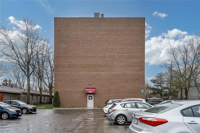 102 - 793 Colborne Street, Condo with 2 bedrooms, 1 bathrooms and 1 parking in Brantford ON | Image 3