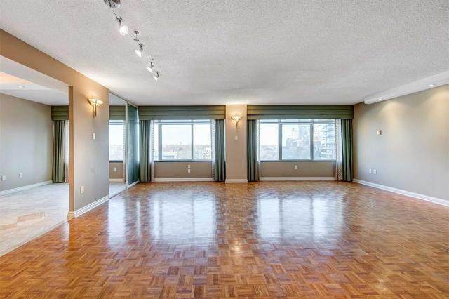 unit803 - 900 Yonge St, Condo with 2 bedrooms, 2 bathrooms and 1 parking in Toronto ON | Image 17