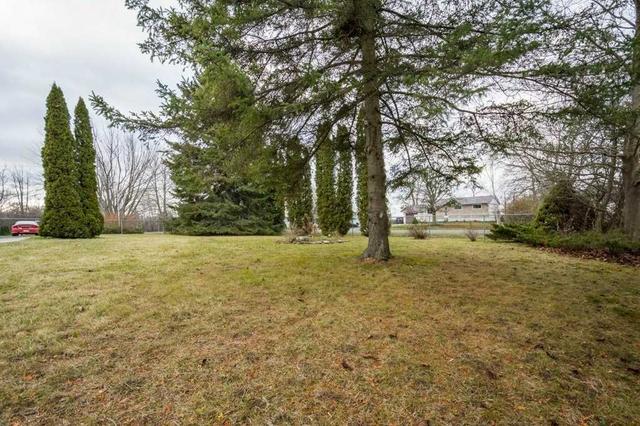 7 Ross Ave, House detached with 3 bedrooms, 1 bathrooms and 7 parking in Quinte West ON | Image 22