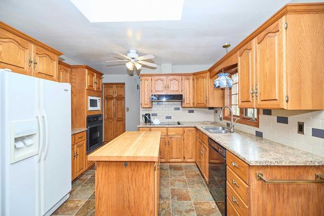 27 Woodcrest Dr, House detached with 3 bedrooms, 2 bathrooms and 5 parking in St. Catharines ON | Image 29