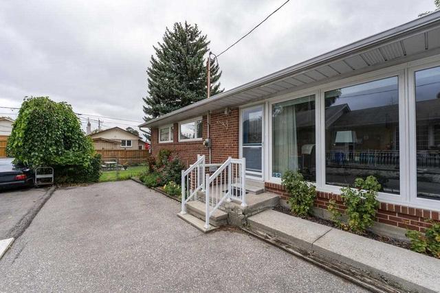 2446 Islington Ave, House detached with 3 bedrooms, 2 bathrooms and 3 parking in Toronto ON | Image 33