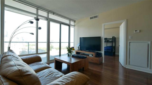 1401 - 90 Stadium Rd, Condo with 2 bedrooms, 2 bathrooms and 1 parking in Toronto ON | Image 7