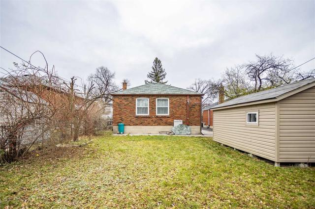 20 Lewiston Rd, House detached with 3 bedrooms, 1 bathrooms and 4 parking in Toronto ON | Image 24