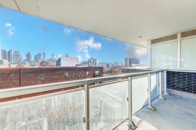 803 - 10 Willison Sq, Condo with 1 bedrooms, 1 bathrooms and 0 parking in Toronto ON | Image 9