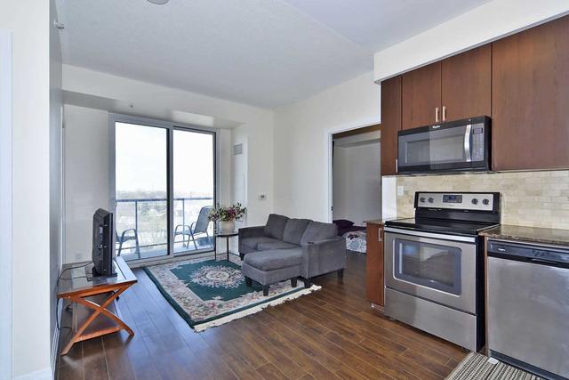 923 - 22 East Haven Dr, Condo with 2 bedrooms, 2 bathrooms and 1 parking in Toronto ON | Image 10