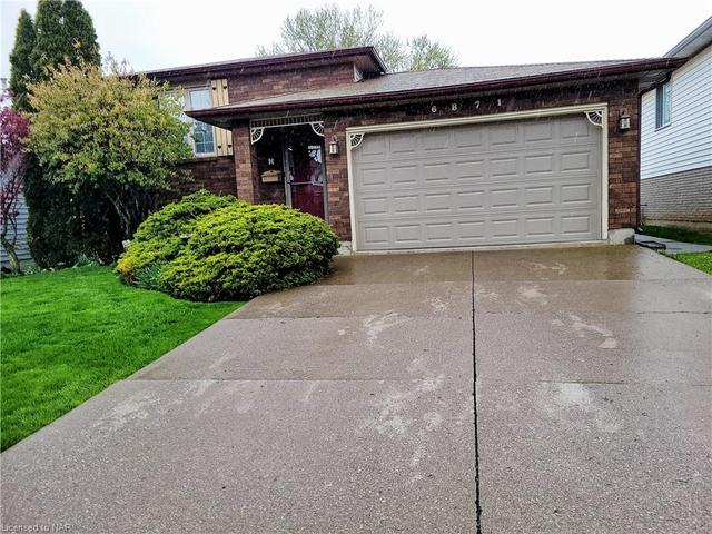 6871 Sunrise Court, House detached with 4 bedrooms, 2 bathrooms and 6 parking in Niagara Falls ON | Image 1