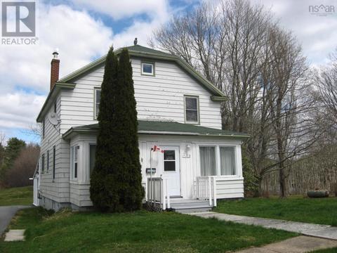 259 Highway 8, House detached with 4 bedrooms, 1 bathrooms and null parking in Queens NS | Card Image