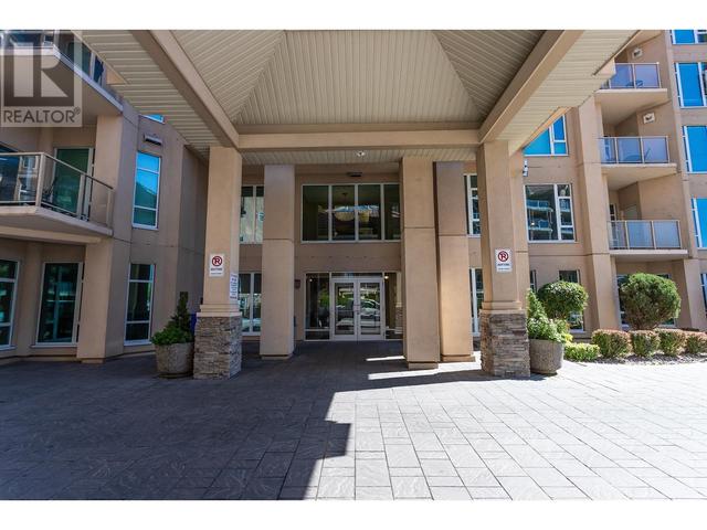 1702 - 1128 Sunset Drive, Condo with 3 bedrooms, 2 bathrooms and 2 parking in Kelowna BC | Image 32
