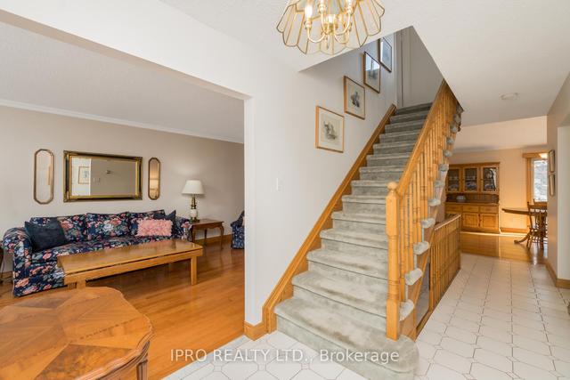 10 Ladin Dr, House detached with 4 bedrooms, 4 bathrooms and 5 parking in Brampton ON | Image 3