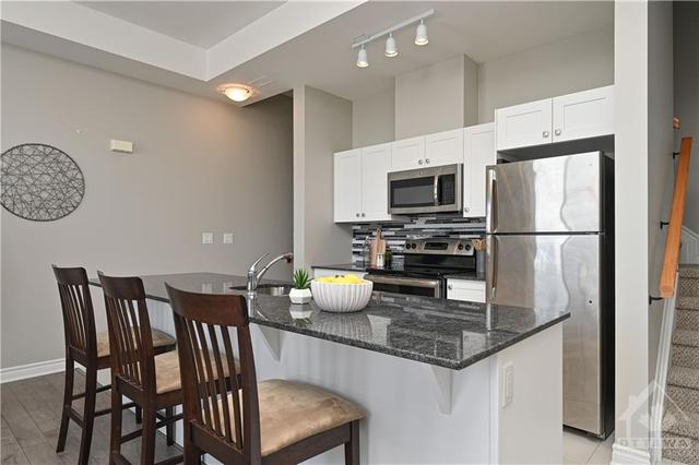 210 Terravita Private, House attached with 2 bedrooms, 2 bathrooms and 1 parking in Ottawa ON | Image 10