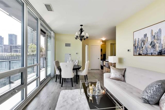 1005 - 825 Church St, Condo with 2 bedrooms, 2 bathrooms and 1 parking in Toronto ON | Image 3