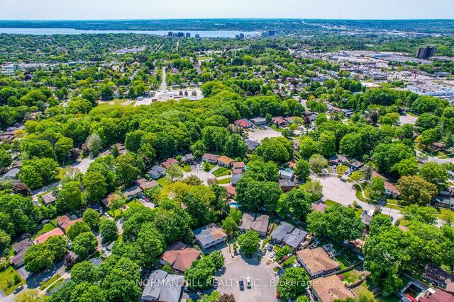 12 Woodgrove Crt, House semidetached with 3 bedrooms, 2 bathrooms and 6 parking in Barrie ON | Image 34