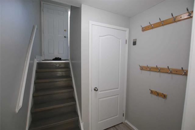 45 Carleton Pl, Townhouse with 3 bedrooms, 2 bathrooms and 2 parking in Brampton ON | Image 20