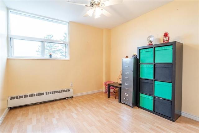 302 - 15 Albright Rd, Condo with 3 bedrooms, 1 bathrooms and 1 parking in Hamilton ON | Image 13