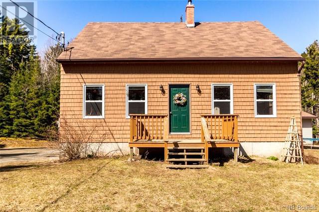 25 Lake Road, House detached with 3 bedrooms, 1 bathrooms and null parking in Kingston NB | Image 2