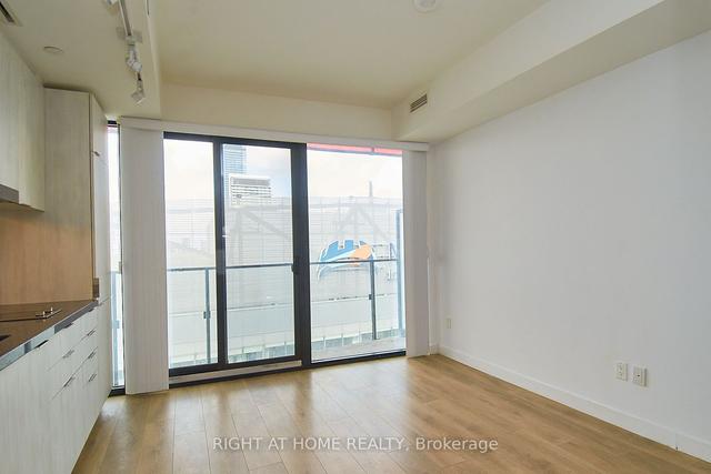 2406 - 215 Queen St W, Condo with 1 bedrooms, 1 bathrooms and 0 parking in Toronto ON | Image 20