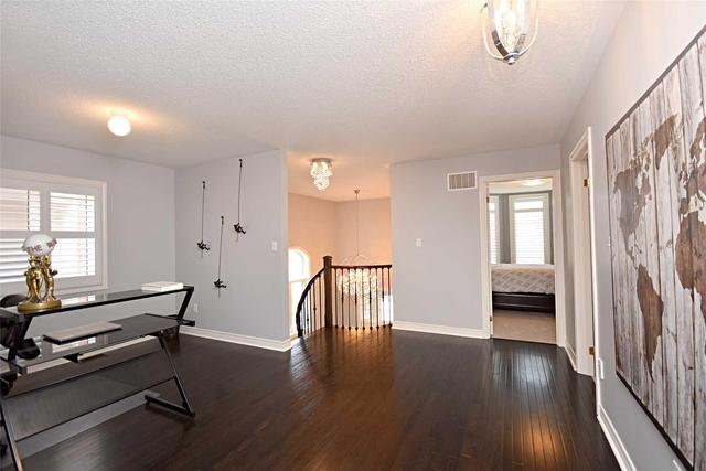 356 Michener Pl, House detached with 4 bedrooms, 4 bathrooms and 2 parking in Milton ON | Image 16
