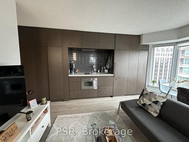 1017 - 155 Yorkville Ave, Condo with 1 bedrooms, 1 bathrooms and 0 parking in Toronto ON | Image 7