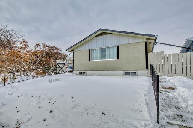 192 Penbrooke Close Se, House detached with 5 bedrooms, 2 bathrooms and 3 parking in Calgary AB | Image 34