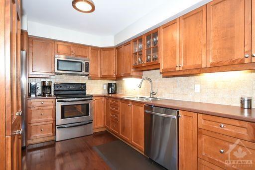 307 Silbrass Private, Townhouse with 3 bedrooms, 3 bathrooms and 2 parking in Ottawa ON | Image 8