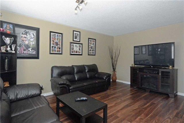 79 Madden Pl, House detached with 3 bedrooms, 2 bathrooms and 3 parking in Clarington ON | Image 7