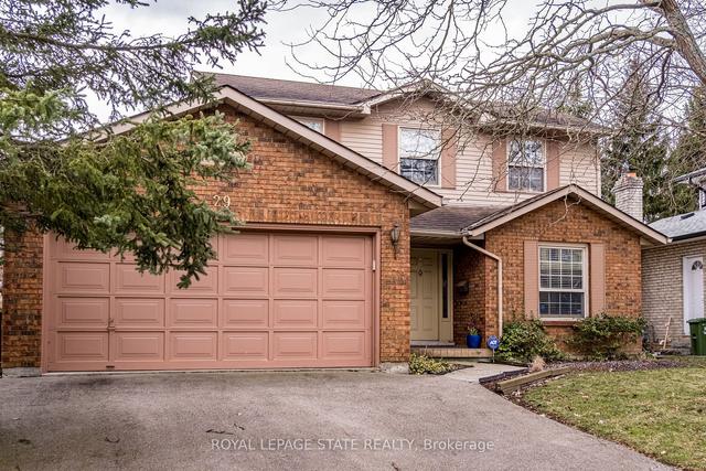 29 Bridlewood Dr, House detached with 3 bedrooms, 5 bathrooms and 4 parking in Hamilton ON | Image 1