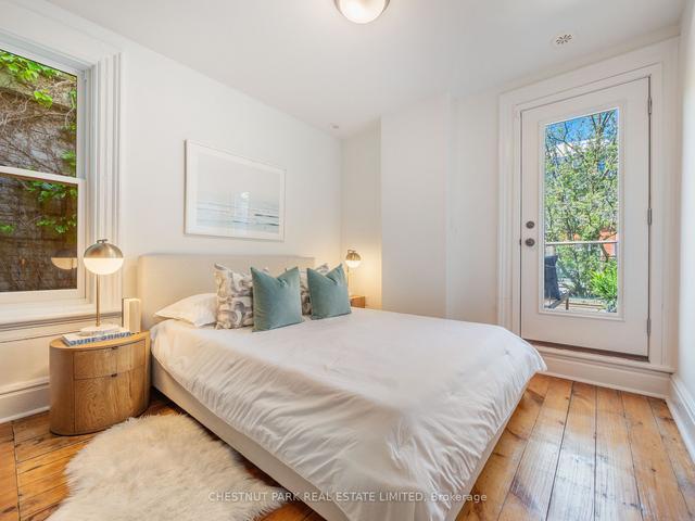220 Ontario St, House attached with 3 bedrooms, 2 bathrooms and 1 parking in Toronto ON | Image 7