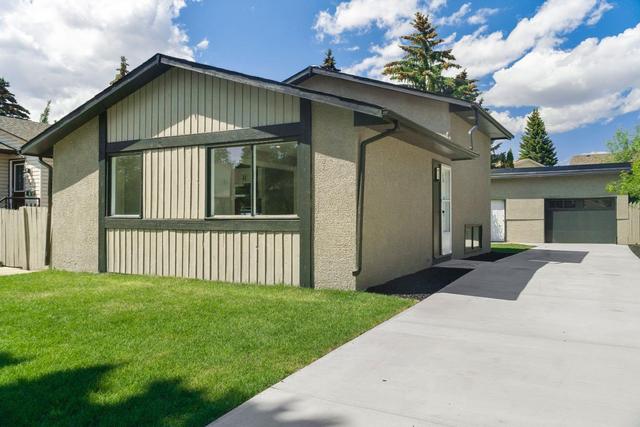 6420 26 Avenue Ne, House detached with 3 bedrooms, 1 bathrooms and 5 parking in Calgary AB | Image 2