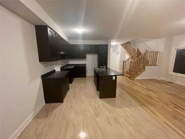 17 Alan Williams Tr, House semidetached with 3 bedrooms, 3 bathrooms and 2 parking in Uxbridge ON | Image 3