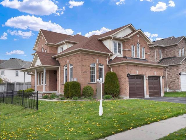 12 Vanier St, House detached with 4 bedrooms, 4 bathrooms and 4 parking in Whitby ON | Image 21