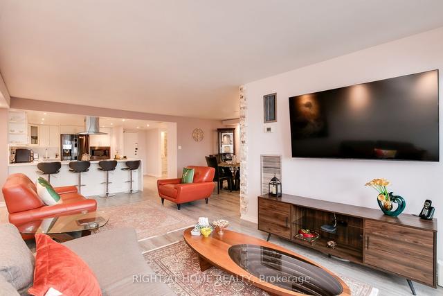 2401 - 1555 Finch Ave E, Condo with 1 bedrooms, 2 bathrooms and 1 parking in Toronto ON | Image 2