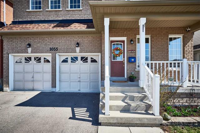 1055 Songbird Dr, House detached with 5 bedrooms, 3 bathrooms and 6 parking in Oshawa ON | Image 12