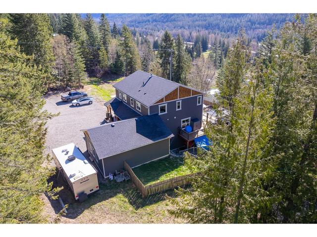4817 Goat River North Road, House detached with 4 bedrooms, 4 bathrooms and 6 parking in Central Kootenay B BC | Image 71