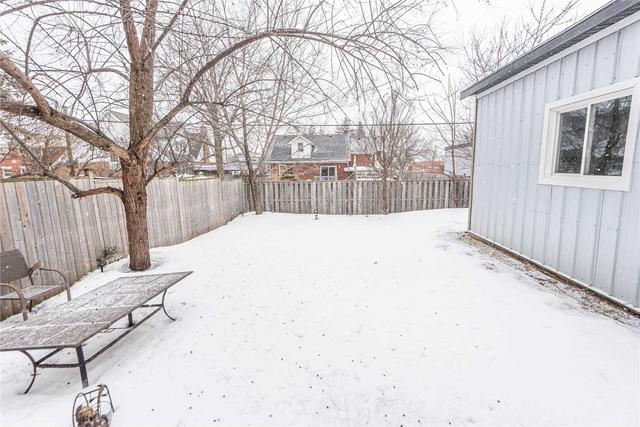26 Fourth Ave, House semidetached with 3 bedrooms, 4 bathrooms and 7 parking in Kitchener ON | Image 33