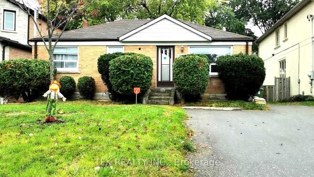 219 Pemberton Ave, House detached with 3 bedrooms, 1 bathrooms and 6 parking in Toronto ON | Image 1