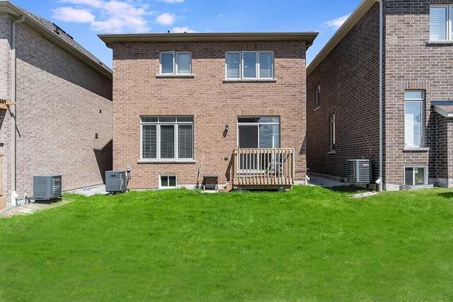 2220 Lozenby St, House detached with 3 bedrooms, 3 bathrooms and 3 parking in Innisfil ON | Image 8