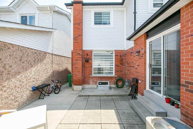 132 Ural Circ, House detached with 3 bedrooms, 3 bathrooms and 3 parking in Brampton ON | Image 26