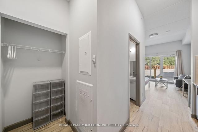 102 - 77 Leland St, Condo with 1 bedrooms, 1 bathrooms and 0 parking in Hamilton ON | Image 3