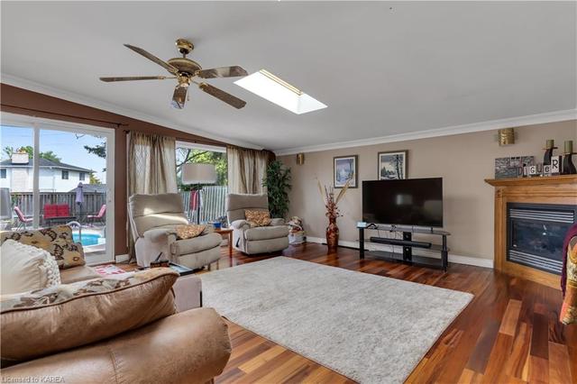 922 Pembridge Crescent, House detached with 3 bedrooms, 2 bathrooms and 5 parking in Kingston ON | Image 13