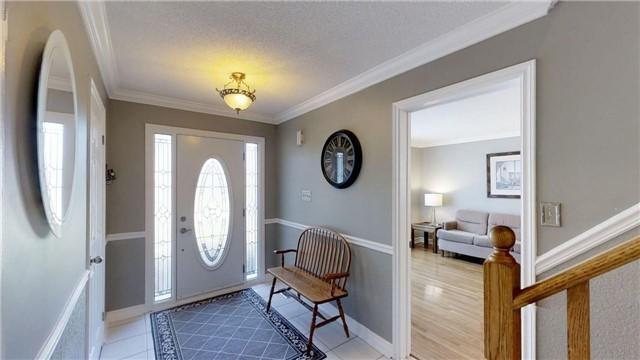 11 St John's Crt, House detached with 3 bedrooms, 4 bathrooms and 5 parking in Uxbridge ON | Image 3