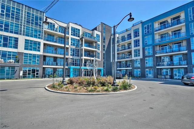 218 - 10 Concord Place, Condo with 1 bedrooms, 1 bathrooms and 1 parking in Grimsby ON | Image 1
