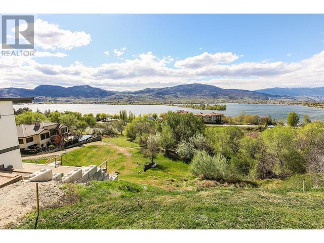 4004 39th Street, House detached with 2 bedrooms, 2 bathrooms and 3 parking in Okanagan Similkameen A BC | Image 28